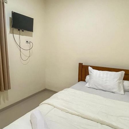 Nipa Guest House Near Universitas Widyagama Mitra Reddoorz Blimbing  Kültér fotó