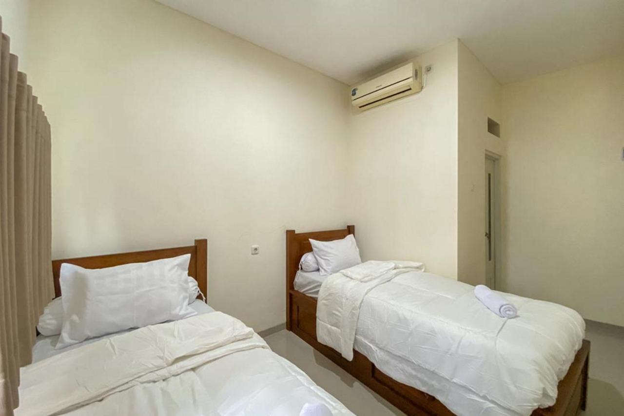 Nipa Guest House Near Universitas Widyagama Mitra Reddoorz Blimbing  Kültér fotó